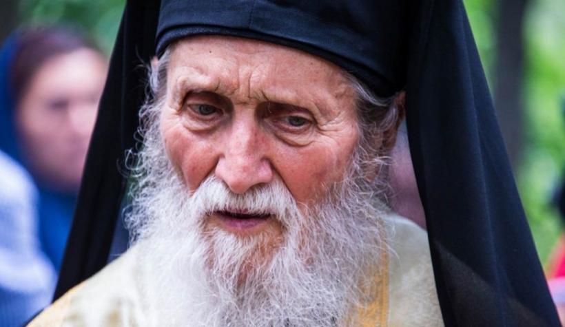 ÎPS Calinic, arhiepiscopul Sucevei și Rădăuților, adus de urgenţă la Iaşi cu elicopterul SMURD. A suferit o criză cardiacă