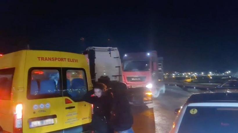 Fermierii și transportatorii nu renunță la proteste! Intrarea în Portul Constanța, blocată  18879784