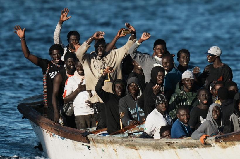 Numărul bărcilor cu migranți care ajung ilegal în Spania a crescut de patru ori în ianuarie 2024