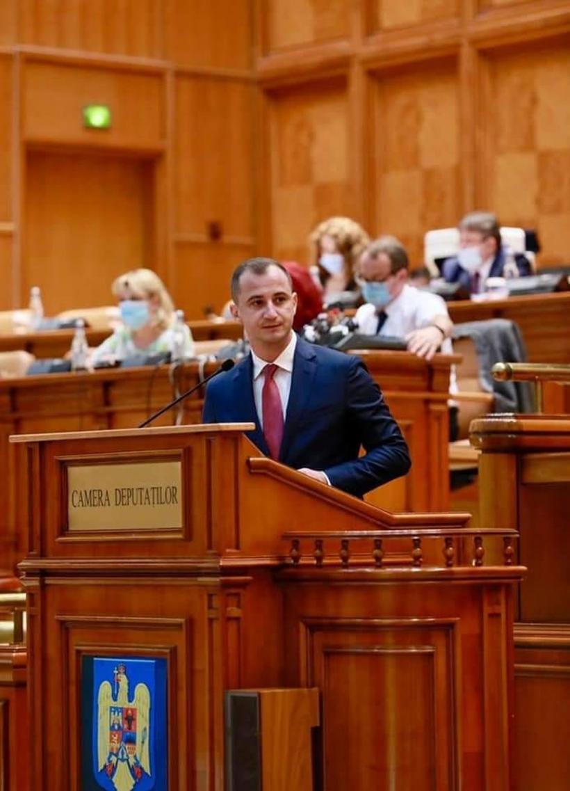 Deputații și-au dublat cheltuielile cu limuzinele 18879735