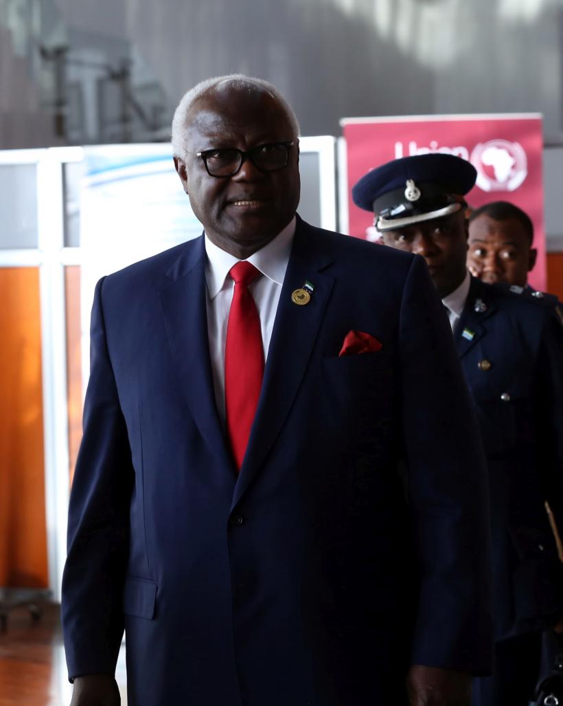 Sierra Leone îi permite fostului președinte Koroma să părăsească țara din motive medicale 18880123