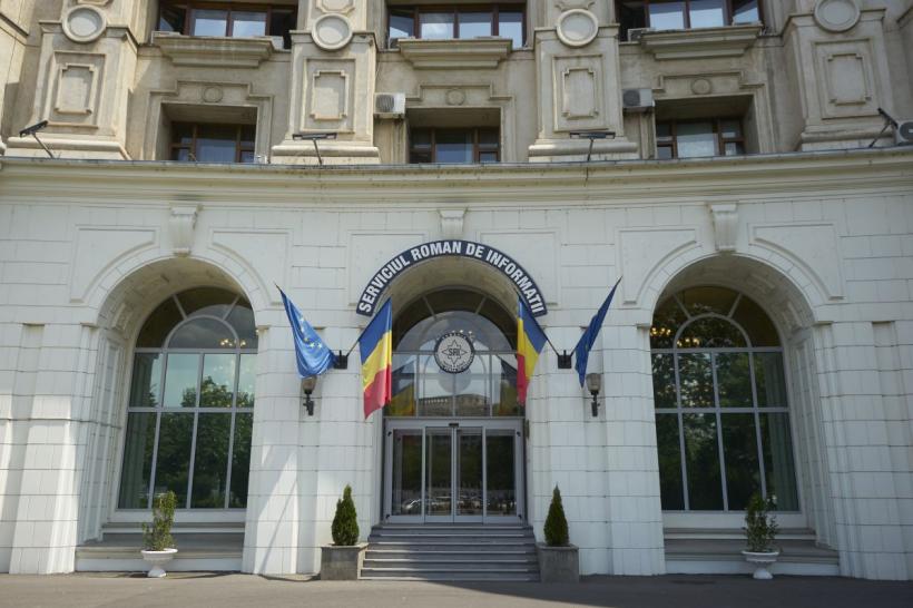 Operațiunea „Scrisoarea”: SRI cumpără plicuri albe și crem, de peste un milion de lei 18879936