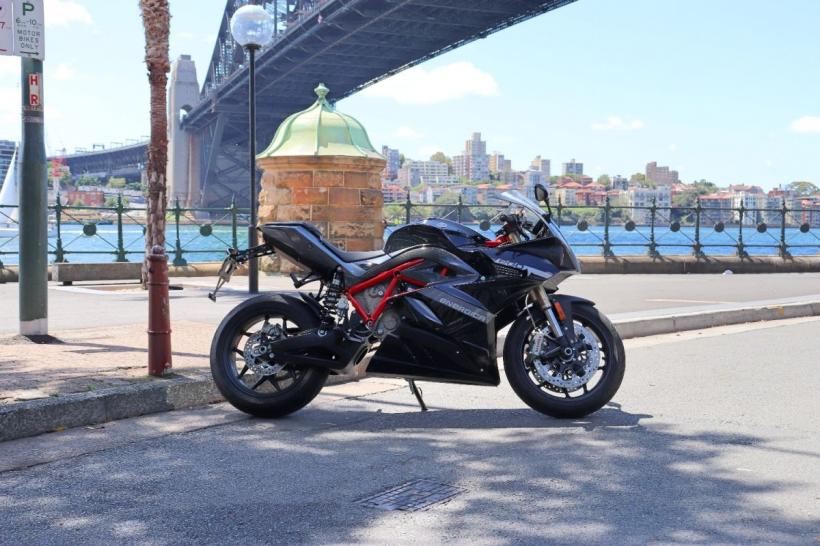 Motocicletele electrice ale momentului: Care e cea mai rapidă, cine are autonomia cea mai mare 18880192