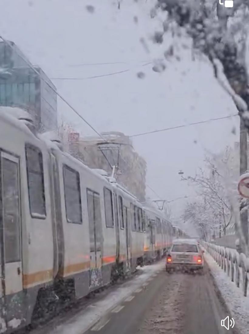 România, sub nămeți. Cum se circulă în țară și ce drumuri sunt închise 18880512