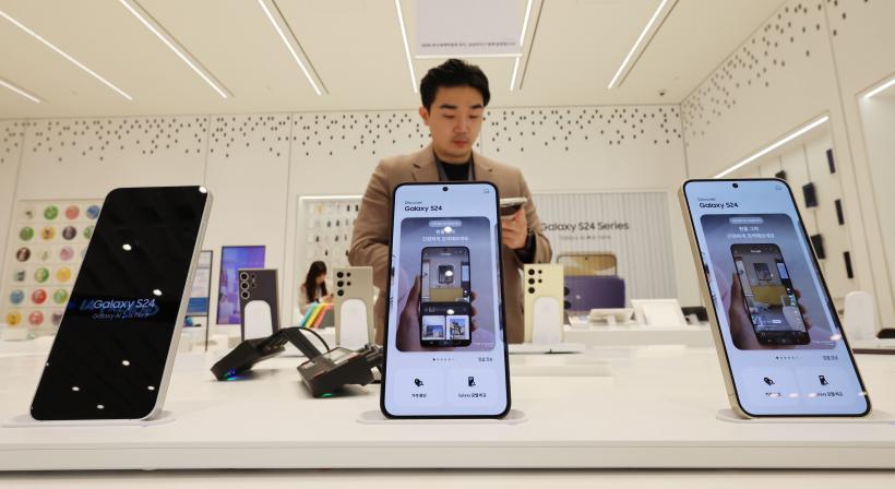 Samsung oferă funcții bazate pe inteligență artificială, doar pe o perioadă limitată. Ce promite seria Galaxy S24