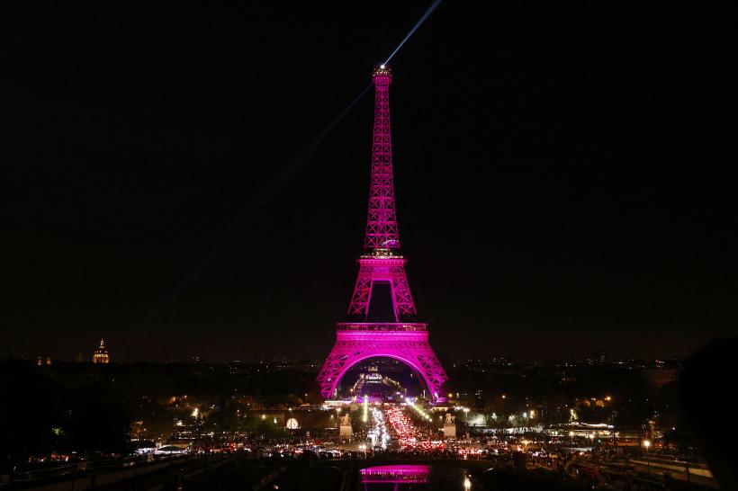Turnul Eiffel a fost vizitat în 2023 de mai mulţi turişti decât înainte de COVID-19 18880479