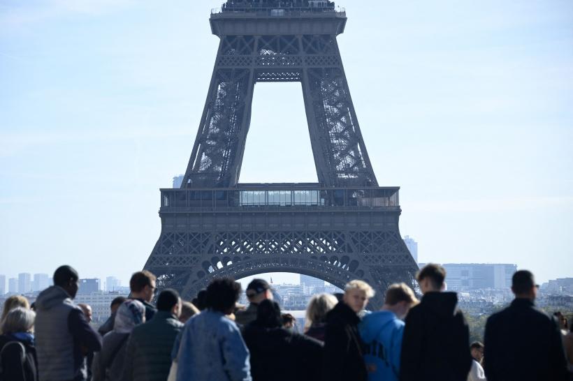 Turnul Eiffel a fost vizitat în 2023 de mai mulţi turişti decât înainte de COVID-19