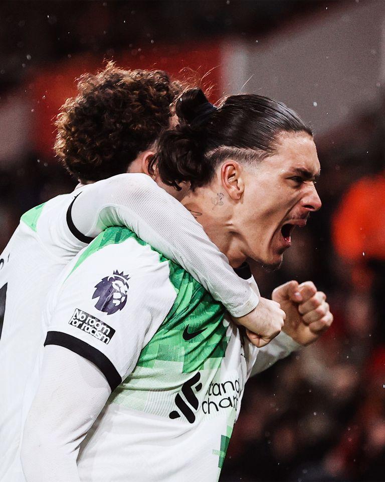 Liverpool trece cu brio de Bournemouth și se distanțează la cinci puncte în Premier League 18880723