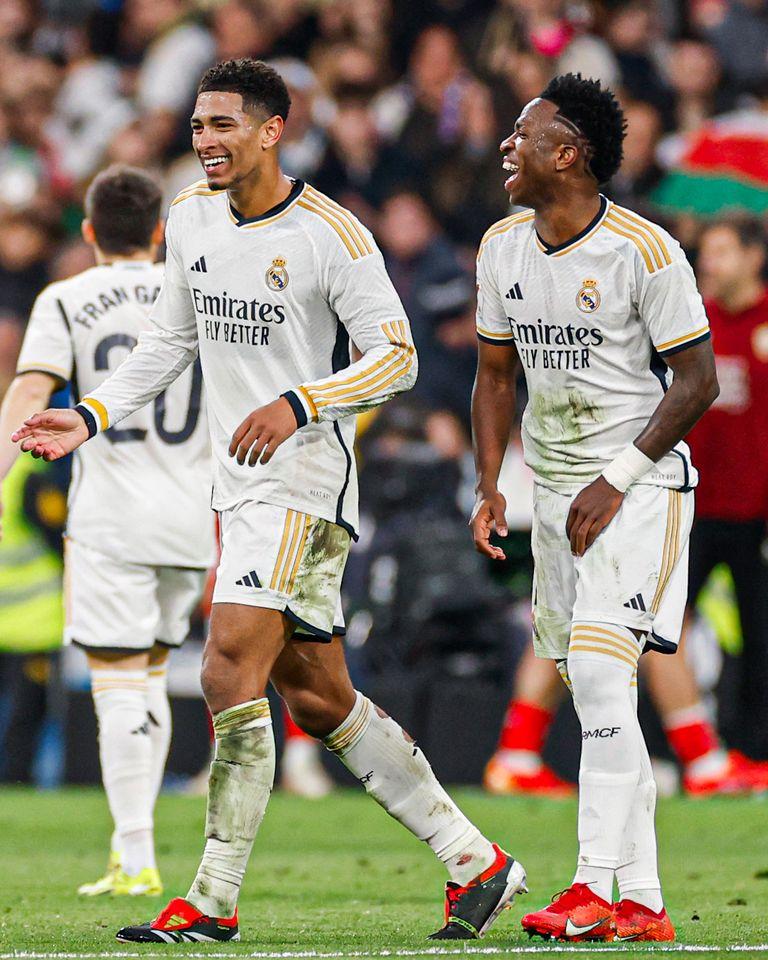 Real Madrid remontează și învinge Almeria cu 3-2 după o controversă legată de VAR