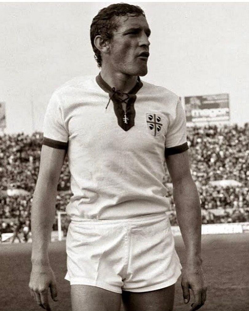 Doliu în fotbalul mondial: Gigi Riva, golgheterul tuturor timpurilor în Italia, a murit la 79 de ani 18880952