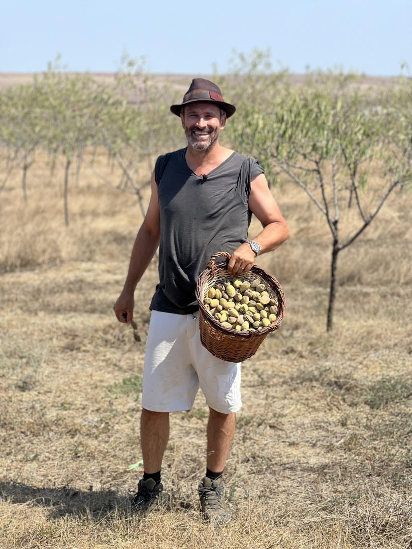 Ilona Brezoianu, Nicolai Tand, Marian Capet și Radu Bucălae fac echipă în cea de-a treia ediție a sezonului 10 Poftiți pe la noi! 18880855