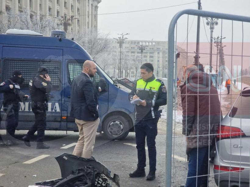 Accident grav în fața Parlamentului! 18880998