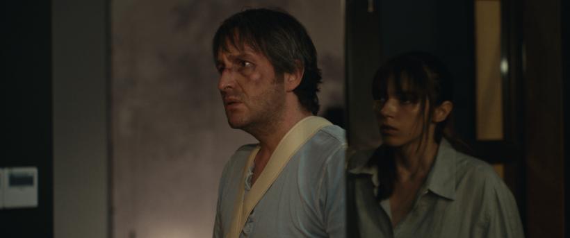 FAMILIAR, cel mai recent film semnat de Călin Peter Netzer, va putea fi văzut de vineri pe marele ecrane din peste 20 de orașe din țară 18880875