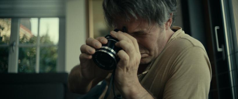 FAMILIAR, cel mai recent film semnat de Călin Peter Netzer, va putea fi văzut de vineri pe marele ecrane din peste 20 de orașe din țară 18880878