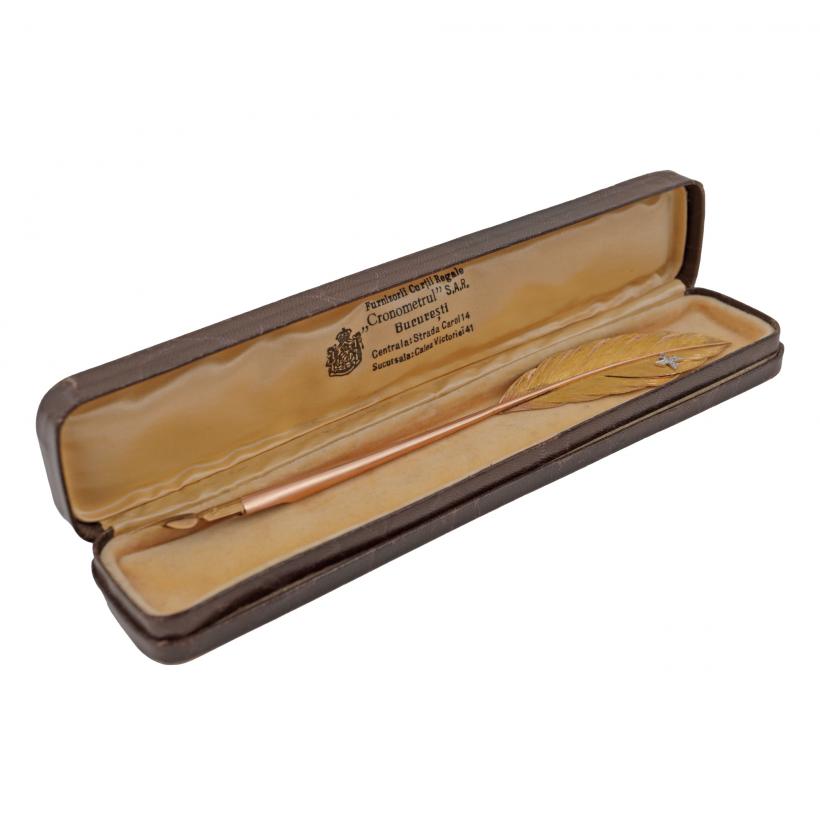 „Bijuteriile Reginei”, de sute de mii de euro, într-o expoziție specială la Palat. Și un mic concurs pentru o hartă istorică 18881111