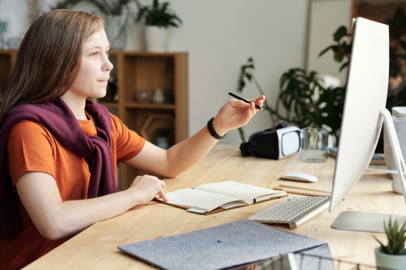 Lumea surprinzătoare a stângacilor. 87% din populația Pământului e dreptace 18881224