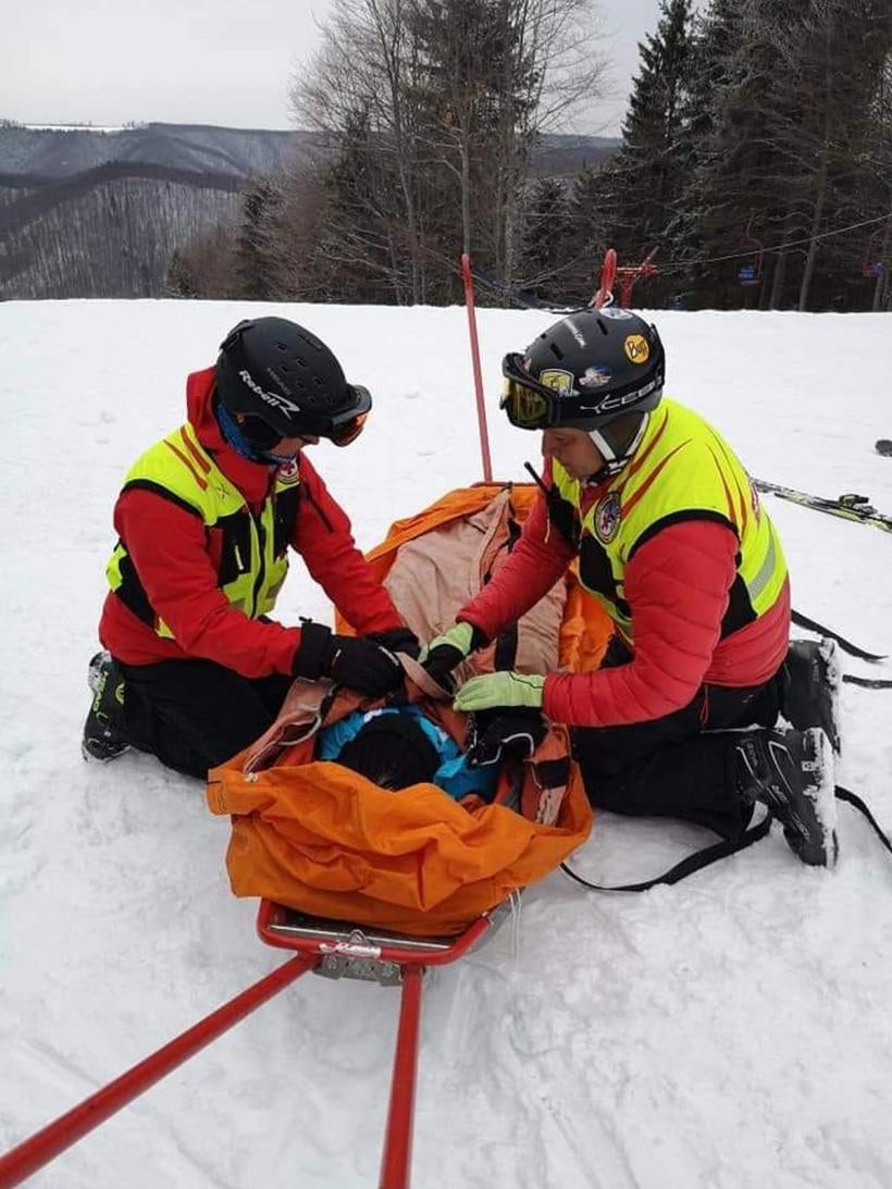 Zeci de persoane salvate de pe munte, în ultimele 24 de ore