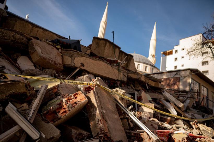 Dezastru după dezastru: Planeta, măturată de furtuni, inundații și cutremure 18881433