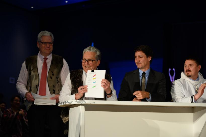 O țară imensă apare pe harta lumii. Este bogată în resurse minerale și are 40.000 de locuitori 18881552