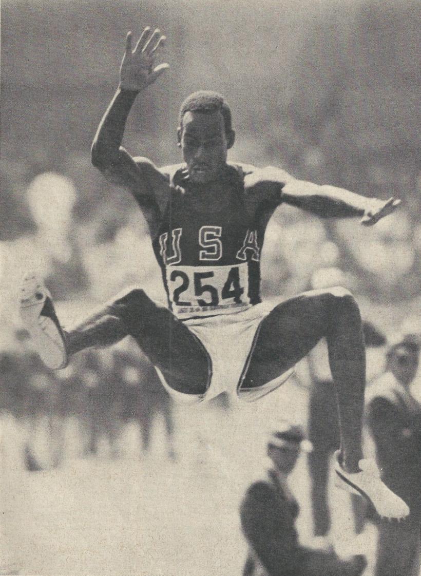 Bob Beamon, recordmanul olimpic la săritură în lungime din 1968, scoate la licitație medalia de aur 18882233