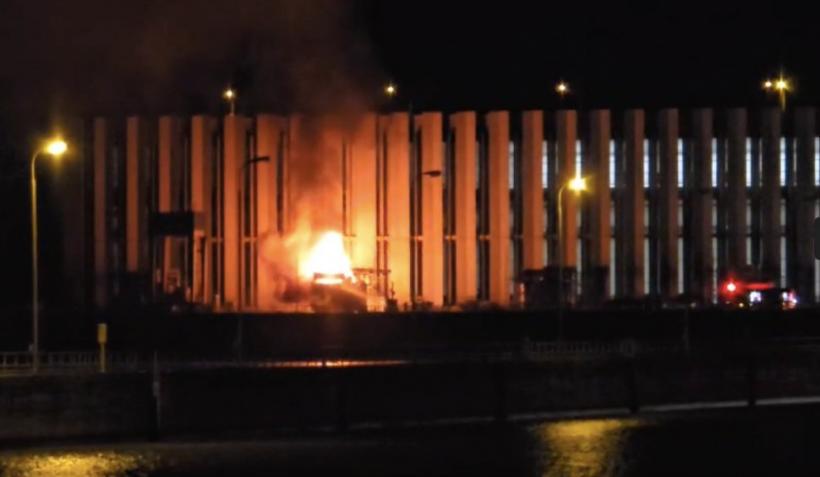Incendiu la un transformator de la Hidrocentrala Porțile de Fier 1 18882566