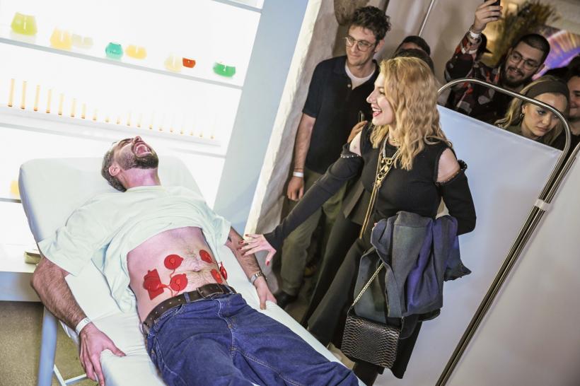 Vedetele au testat, la evenimentul de lansare Power Couple România, proba „Au, mami!”,  una dintre cele mai așteptate provocări ale show-ului care începe luni la Antena 1 18882639