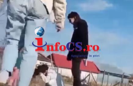 Cruzime fără margini: Copilă de 12 ani, snopită în bătaie și târâtă de păr de două fete de 13 ani, care au filmat monstruozitatea 18882783