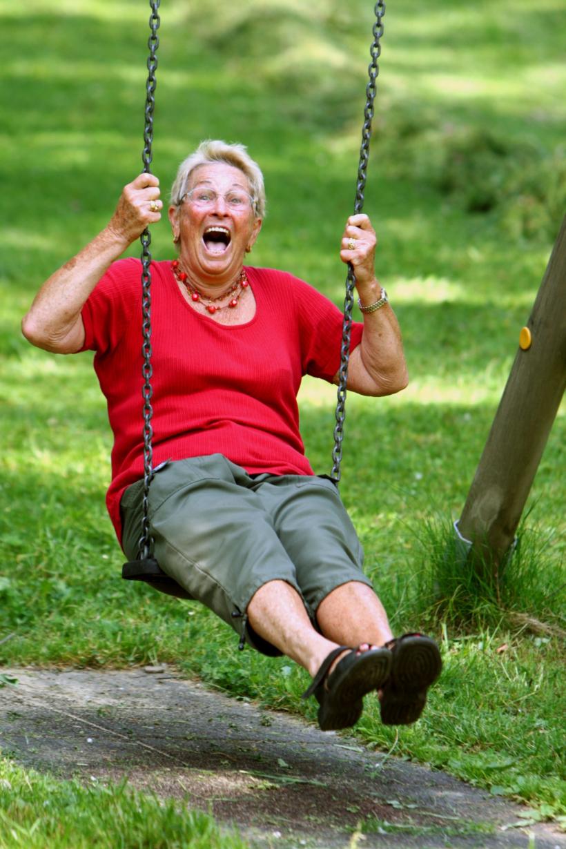 Ce înseamnă JOMO, opusul lui FOMO? Detoxifierea de social media te ajută să te bucuri de viață 18882777