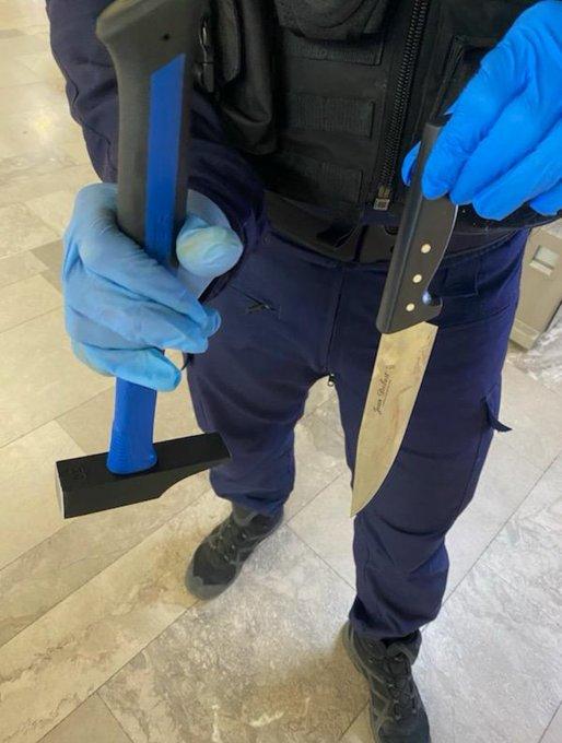 Oameni înjunghiați în gara din Paris. Atacatorul, care a folosit un ciocan și un cuțit, a fost prins  18882790