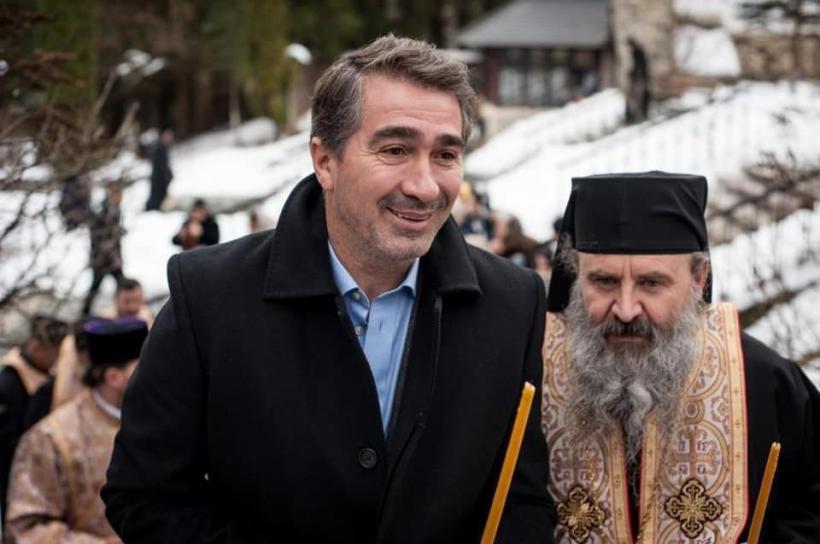 România, la picioarele lor: Viaţă de lux pe banii noștri. Topul baronilor cu afaceri din bani publici 18882737