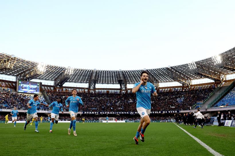 Kvaratskhelia aduce victoria lui Napoli în fața Veronei, pe final de meci