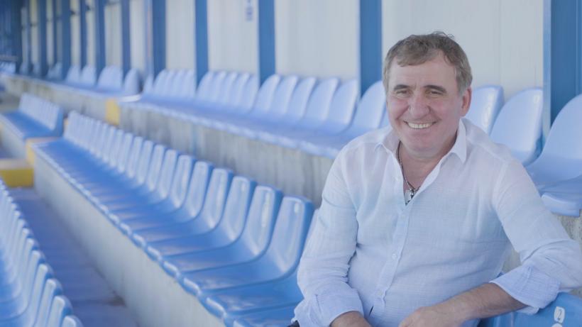 Din 1 martie 2024, în cinematografele din toată țara, filmul „Hai, România! - Povestea Generației de Aur” . Gheorghe Hagi: „Poate America 2026 este destinul nostru” 18883044