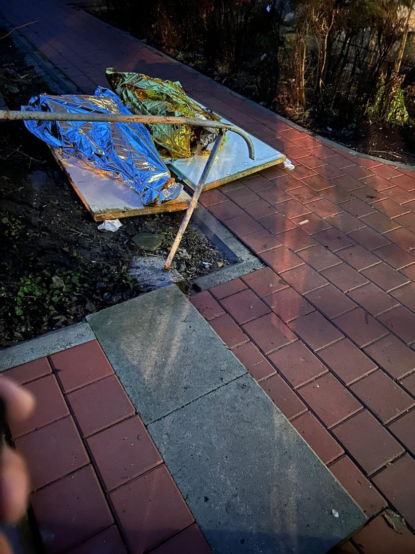 Tragedie la Suceava: Un bloc a luat foc. Doi bătrâni de 80 de ani au murit 18883009