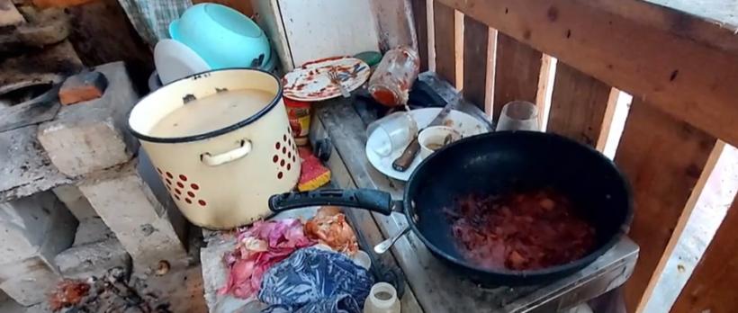 Sclavi în România, la Giurgiu. Persoane cu dizabilități, în condiții inumane, supuse la violențe inimaginabile: mi-a spus că dacă voi pleca mă va lega de mașină și mă va târî în urma ei 18883366