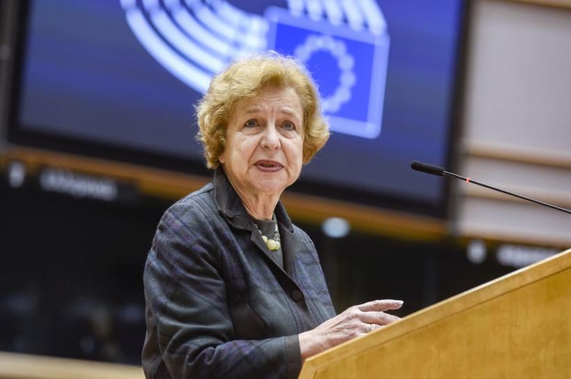 UE, în fața unui scandal imens. Vânătoare de spioni ruși, în Parlamentul European 18883136