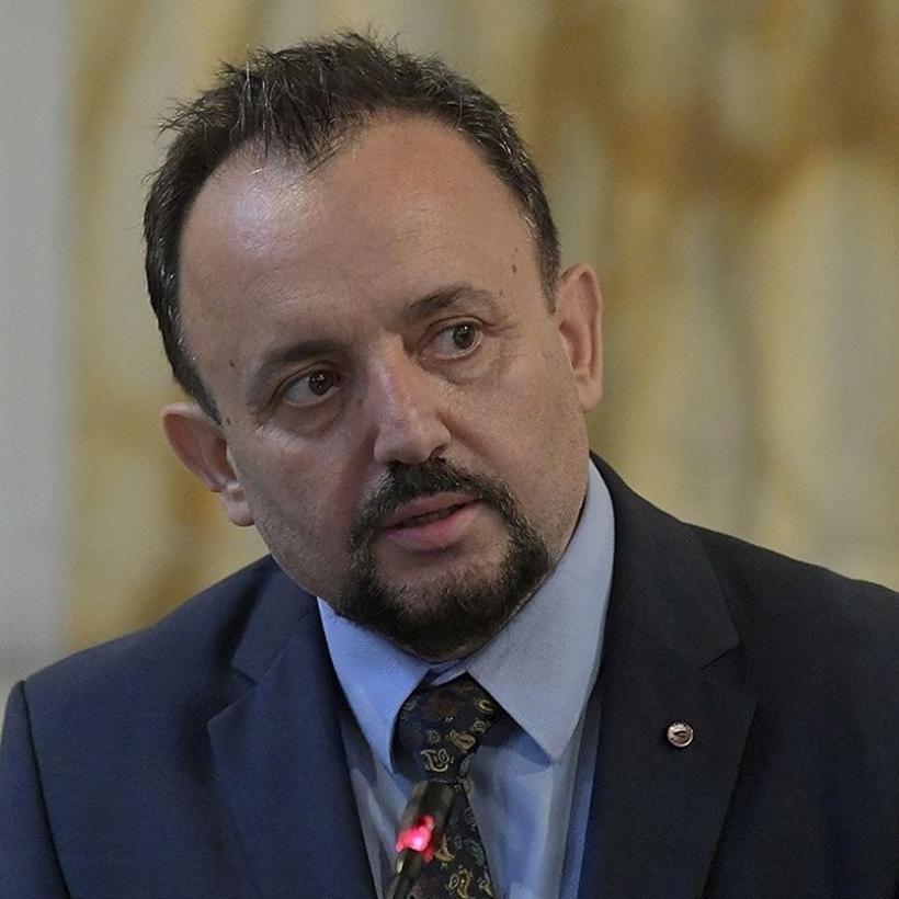 Albania - România: țări de poeți, țări de suferință 18883239