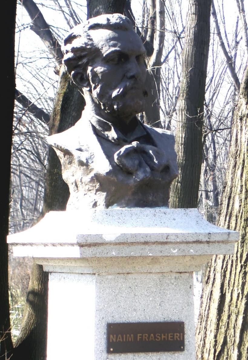 Albania - România: țări de poeți, țări de suferință 18883241