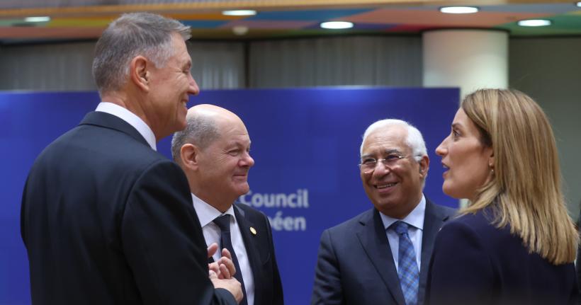 Klaus Iohannis se întâlnește astăzi cu Roberta Metsola și cu europarlamentarii români 18883383