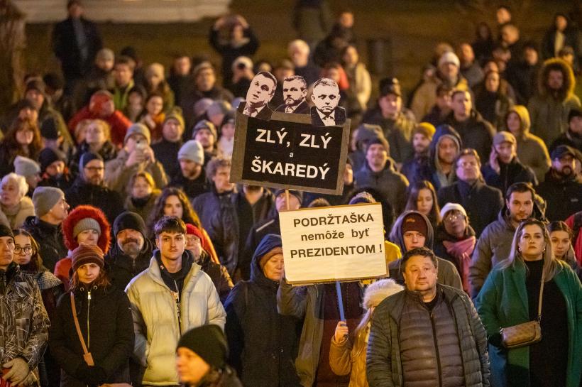 Proteste de amploare în Slovacia față de intenția Guvernului de a reduce pedepsele pentru corupție