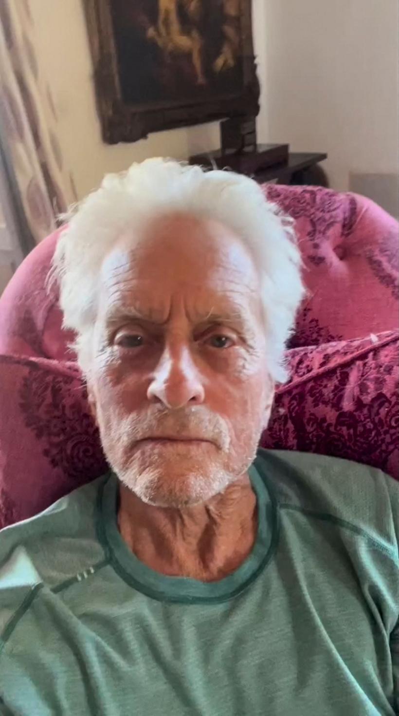 Michael Douglas, de nerecunoscut în rolul lui Benjamin Franklin. Care a fost reacția soției sale, Catherine Zeta-Jones 18883719