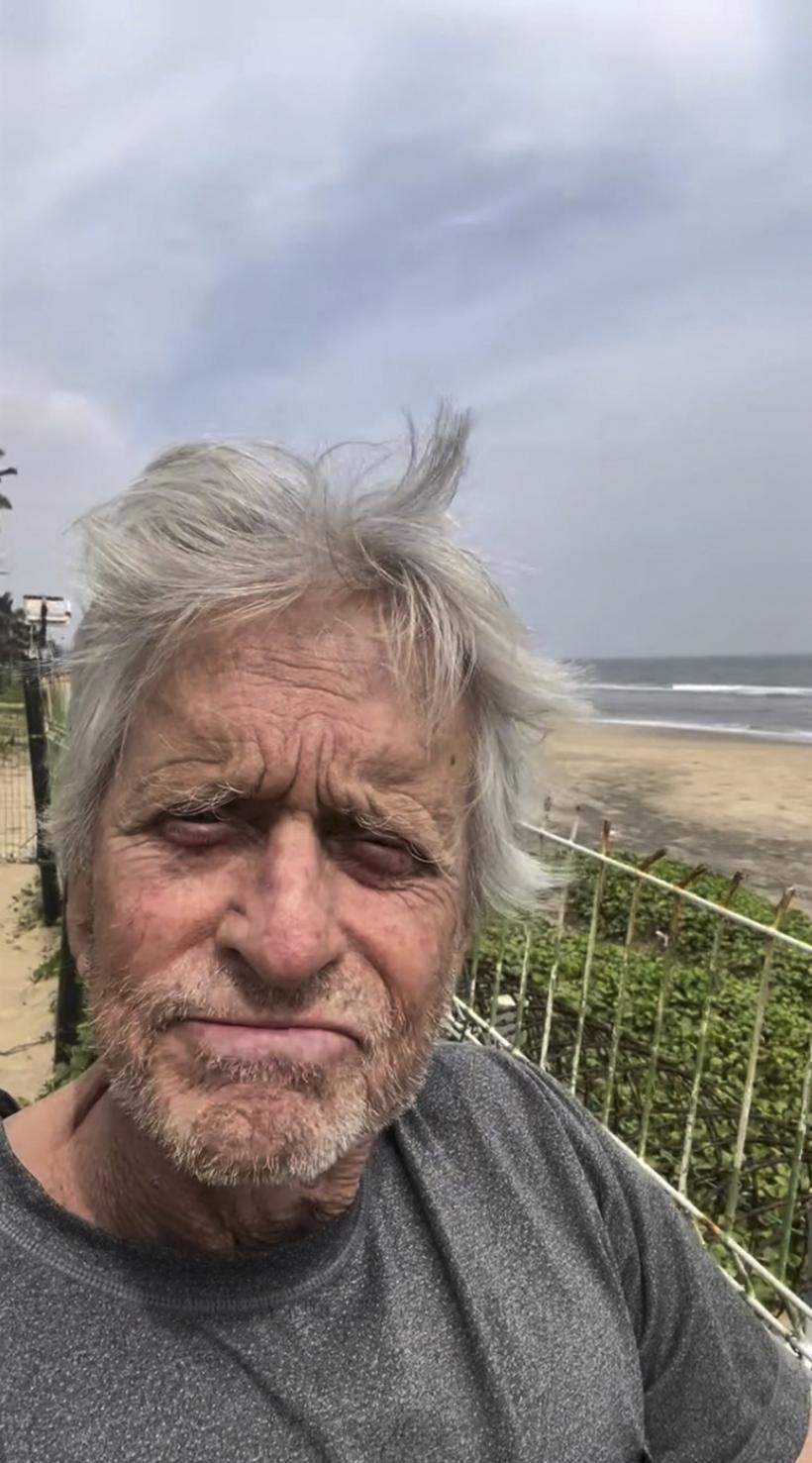 Michael Douglas, de nerecunoscut în rolul lui Benjamin Franklin. Care a fost reacția soției sale, Catherine Zeta-Jones 18883720