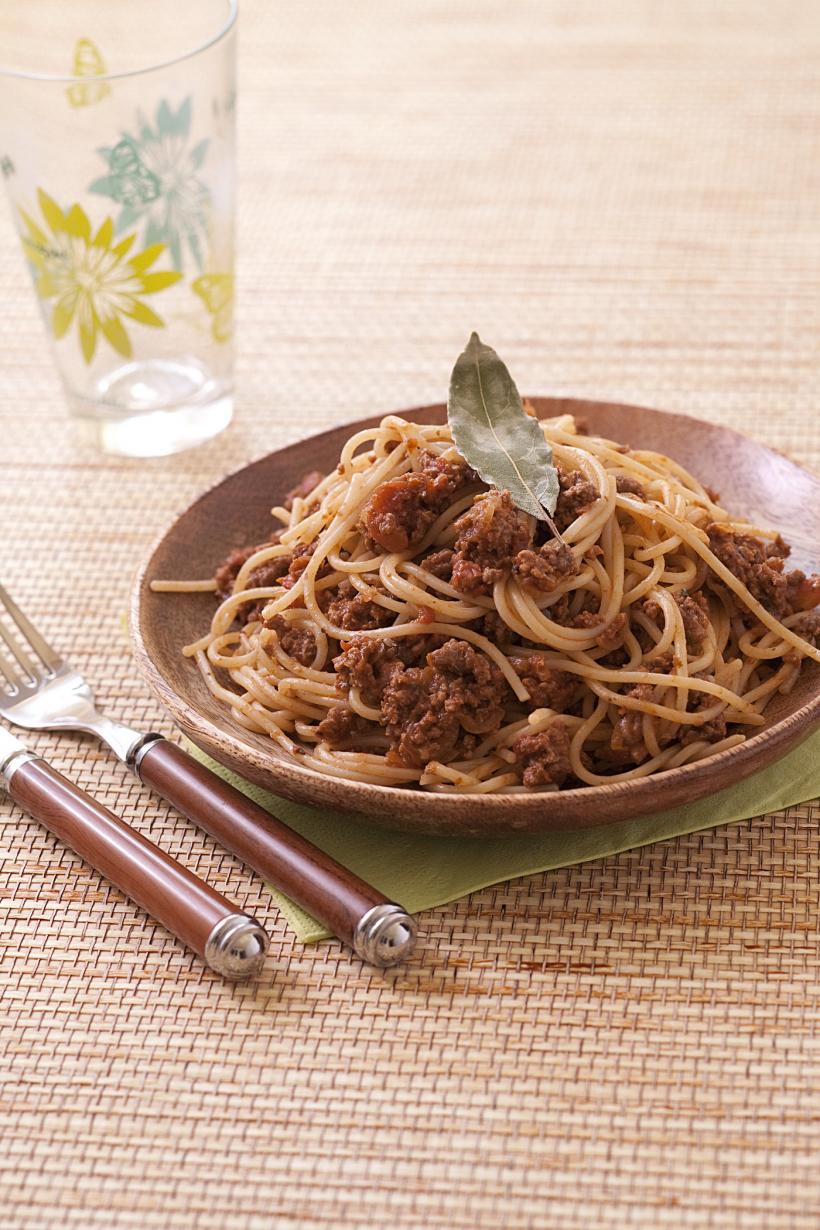 Spaghete cu sos Bolognese 18883723