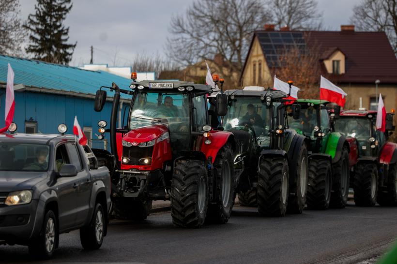 Fermierii polonezi intră în grevă timp de o lună împotriva politicilor UE 18883900