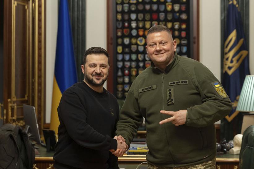 Volodimir Zelenski a numit un nou șef al statului major, după ce l-a demis pe generalul Zalujnîi. Cine este &quot;Leopardul zăpezii&quot;