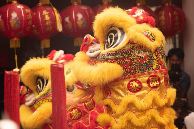Anul Nou Chinezesc. Celebrarea Dragonului de Lemn prin festivități, petreceri, rugăciuni