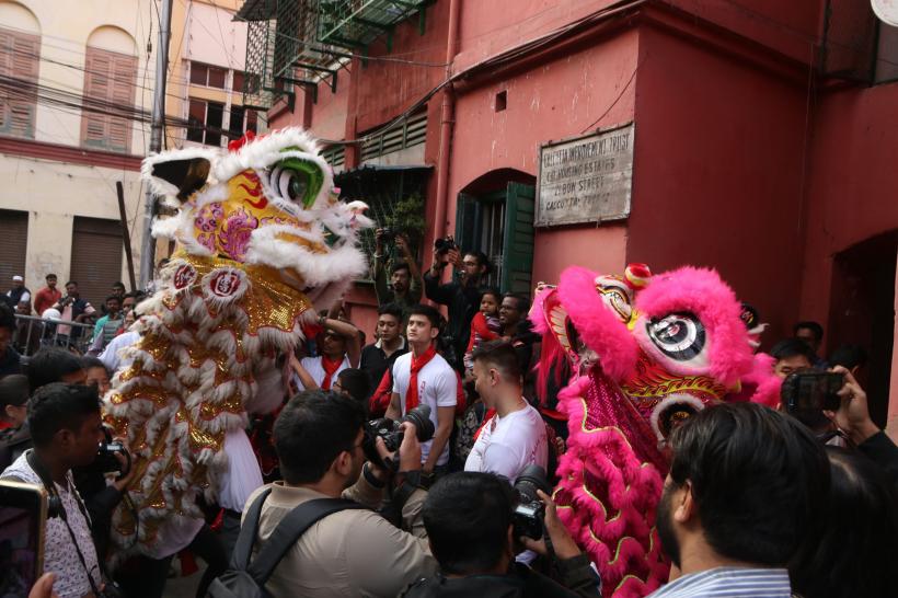 Anul Nou Chinezesc. Celebrarea Dragonului de Lemn prin festivități, petreceri, rugăciuni 18884036