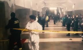 Scene șocante! Un bărbat a murit după ce s-a aruncat în fața metroului în stația Piața Unirii