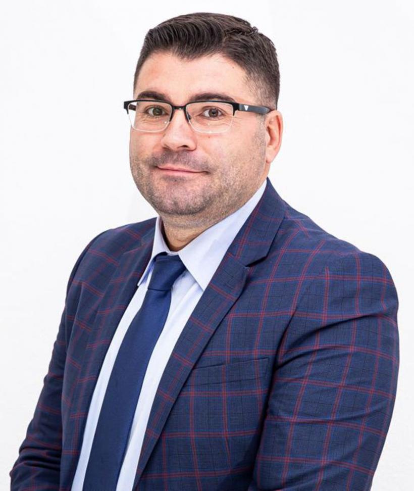 Idee din Parlament: internetul și televiziunile, în subordinea primăriilor 18884415