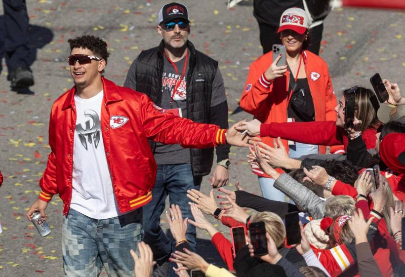 Lisa Lopez-Galvan, DJ la un post de radio din Kansas City, este femeia ucisă în atacul de la parada Super Bowl 18884901