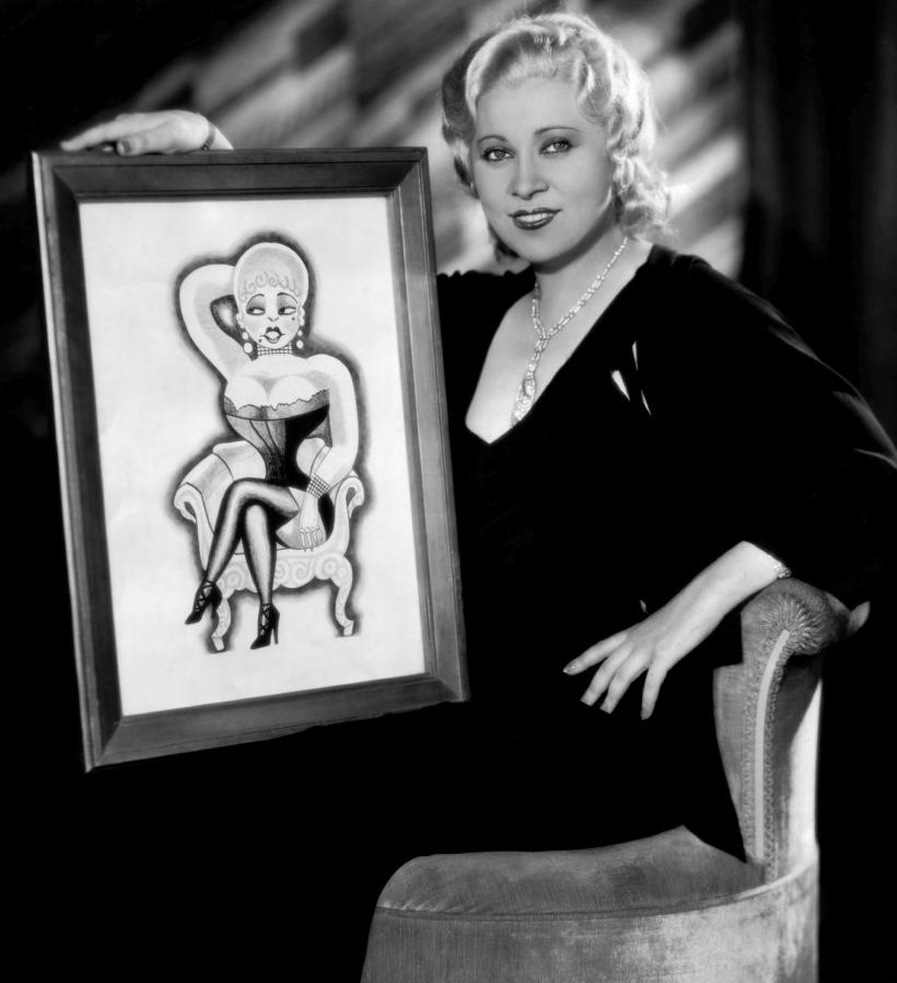 Stiați că? Sticla de Coca Cola a fost inspirată de formele sex-simbolului Mae West 18884631